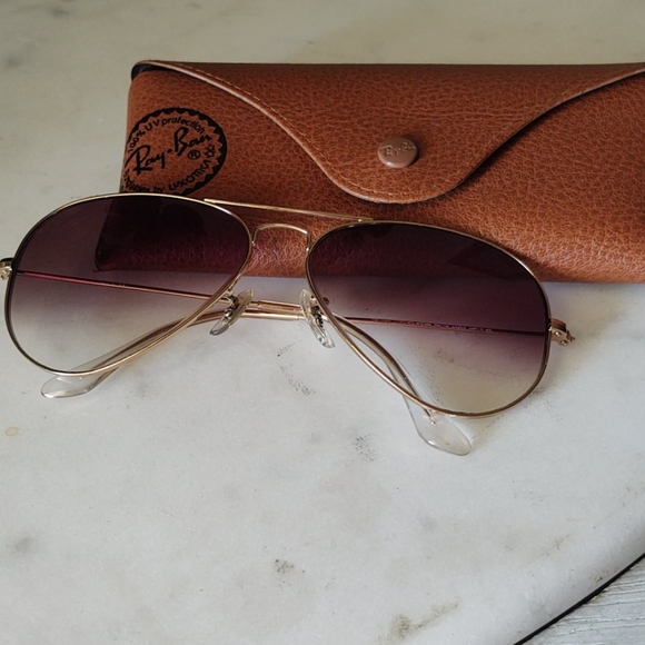 Gold Trimmed Ray Bans - Picture 6 of 9